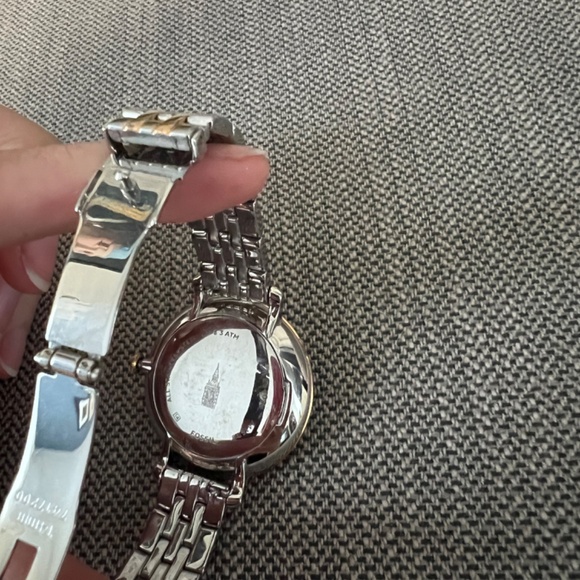 Fossil two-tone watch - Picture 3 of 4